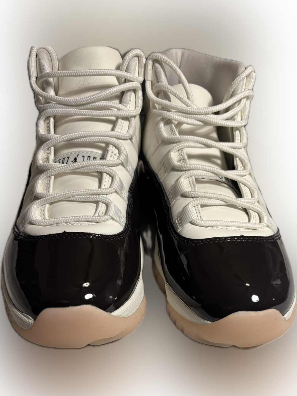 Women’s Air Jordan 11 Retro “Neapolitan” - Picture 5 of 10